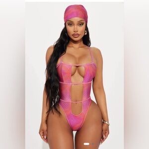 Fashion Nova Yacht Life Cutout 1 Piece Swimsuit Set